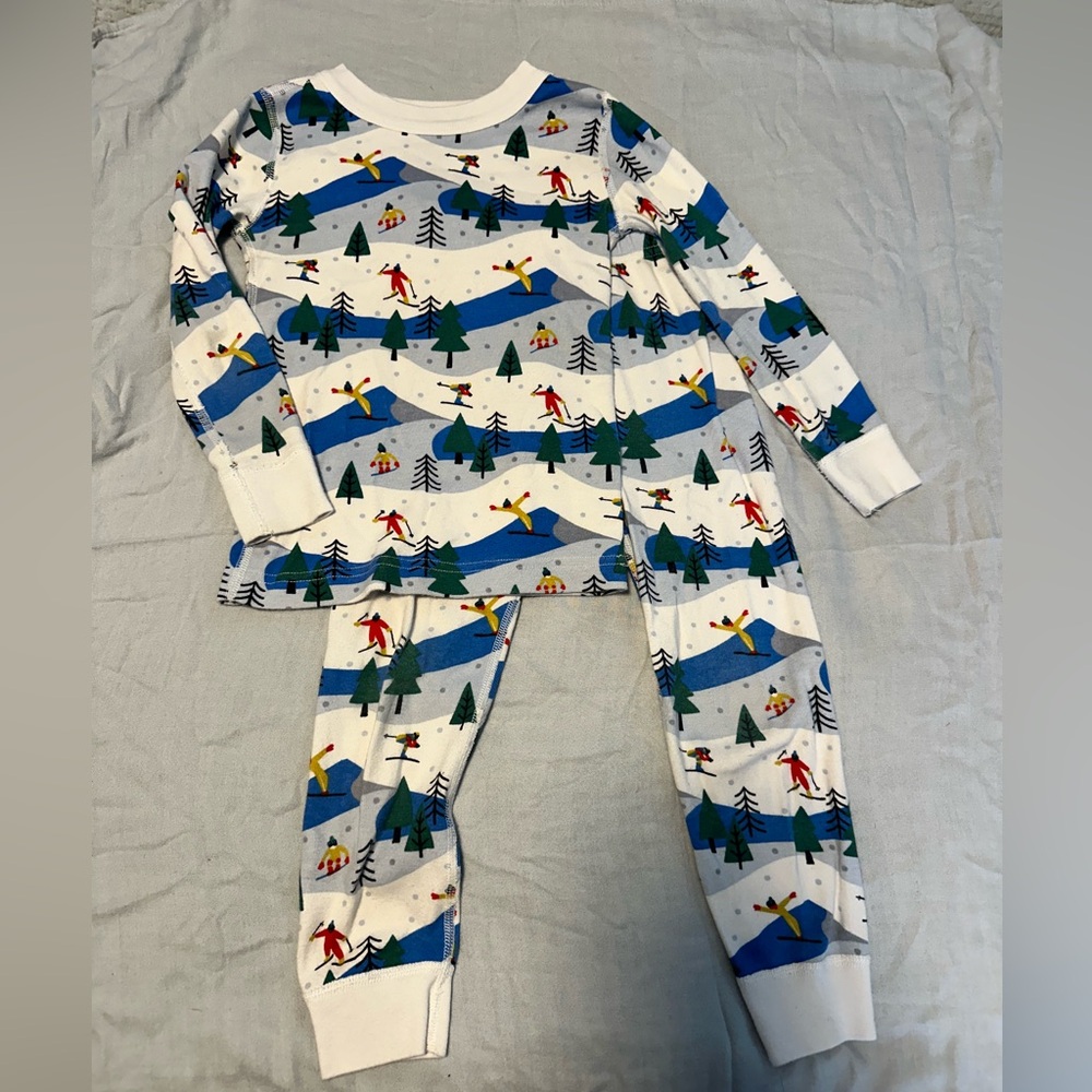 Hanna Andersson Blue and White Ski Print Pajamas